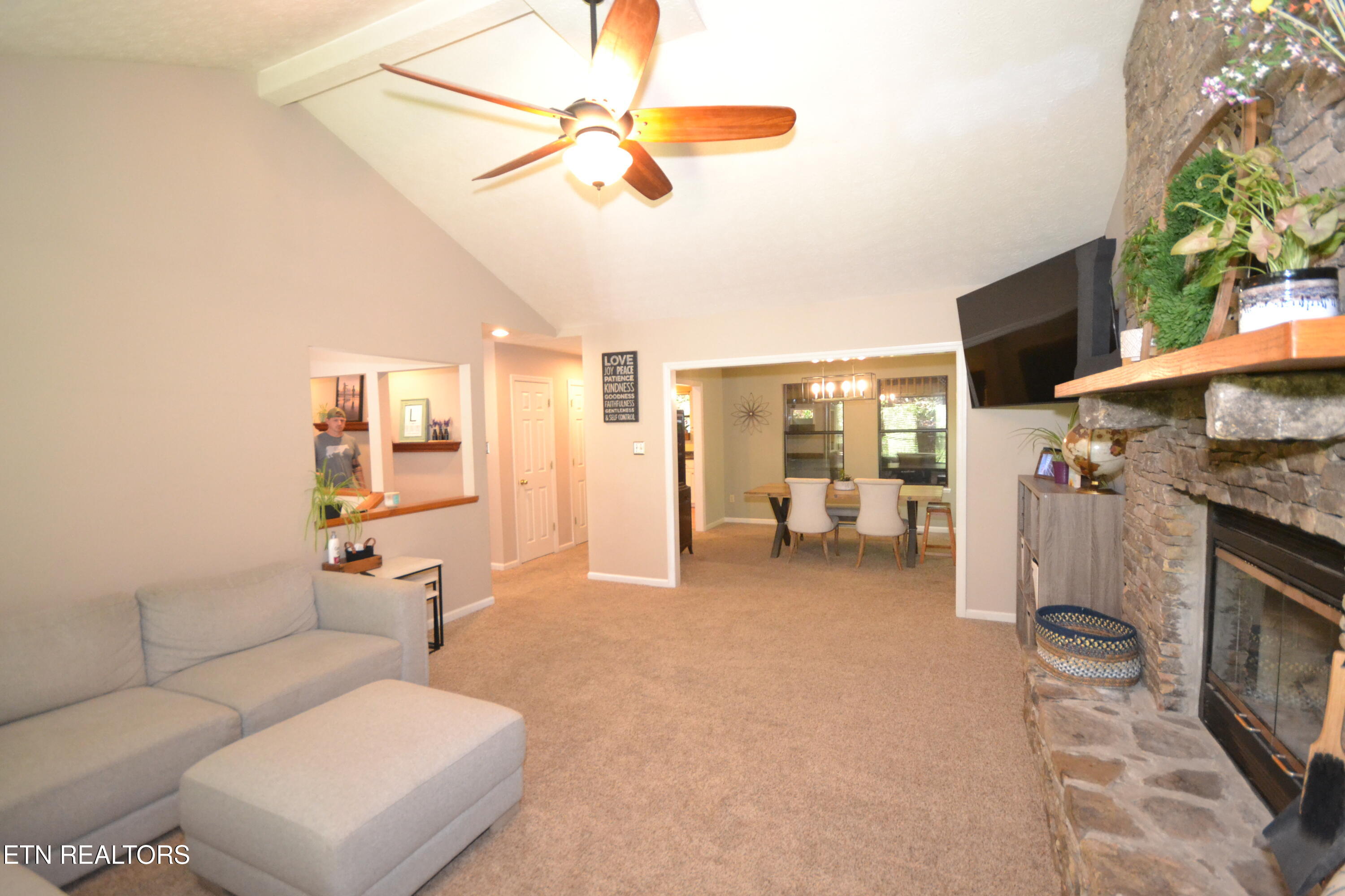 102 Greywood Place