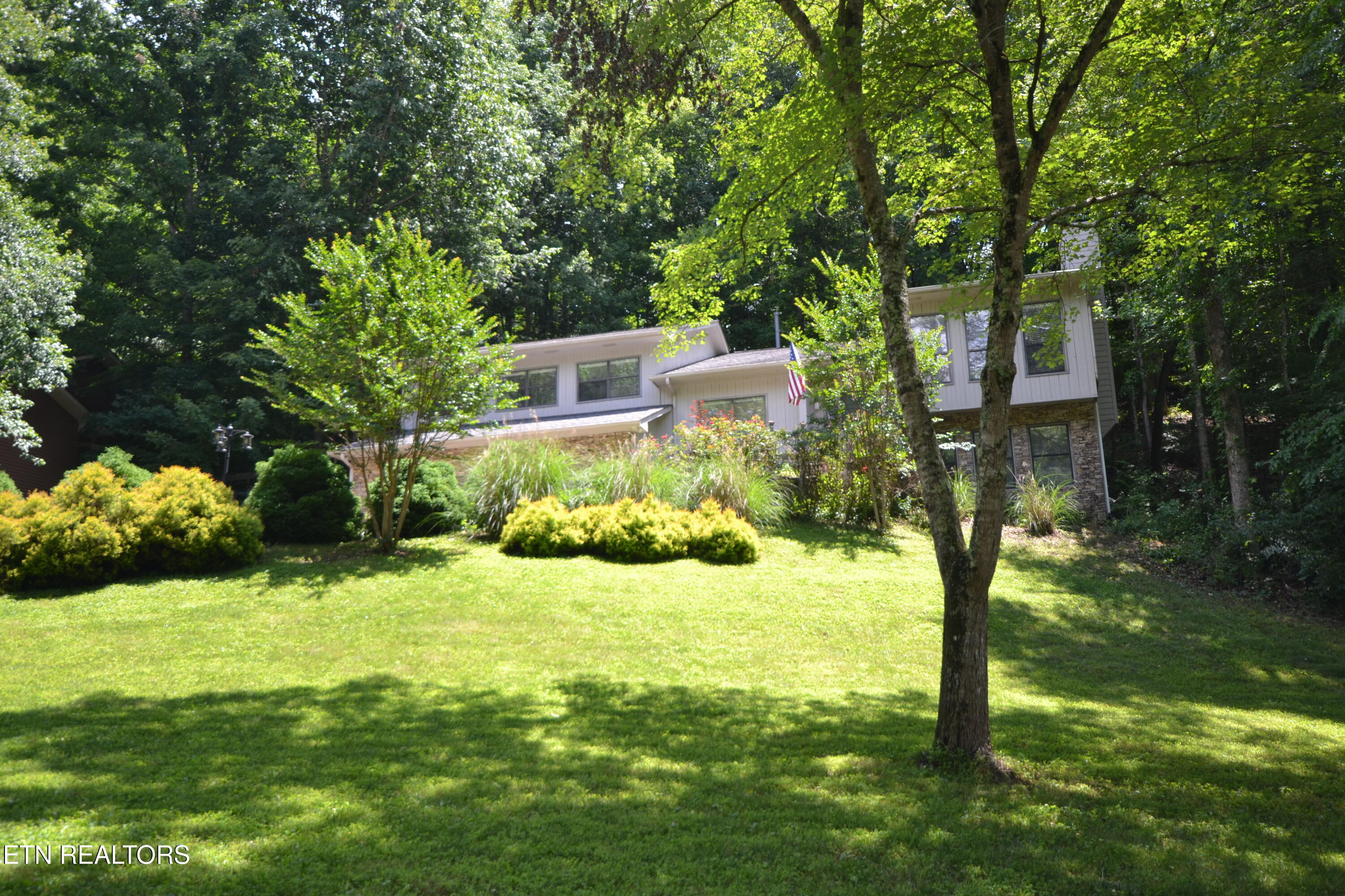 102 Greywood Place