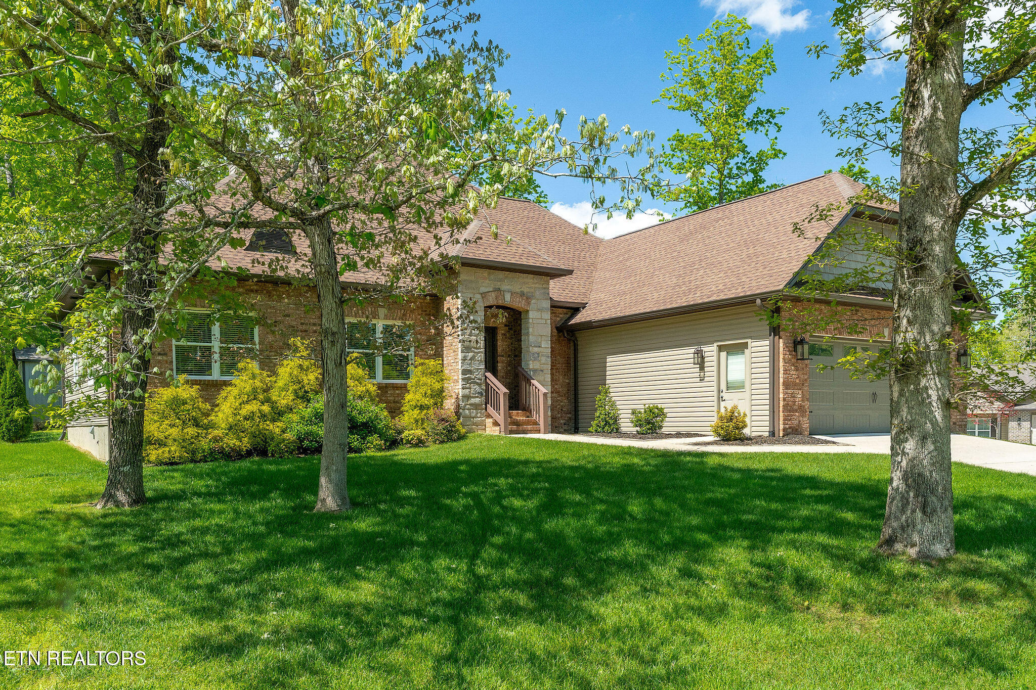 711 St George Drive