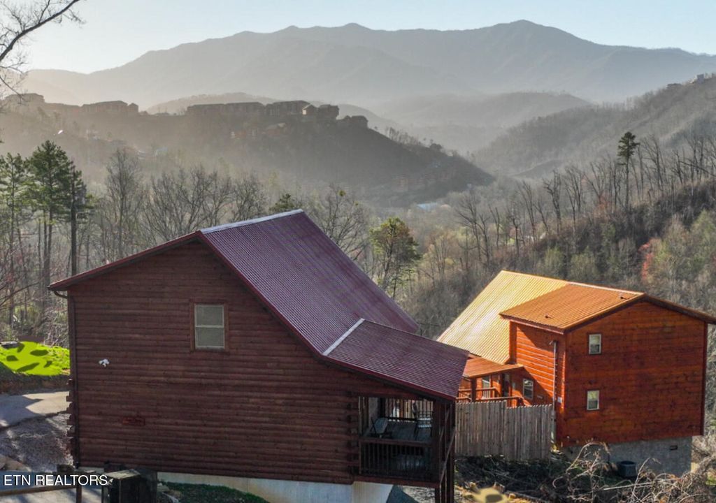 Photo of 1110 Annes Rd # U1, Gatlinburg, TN 37738 (MLS # 1334816)