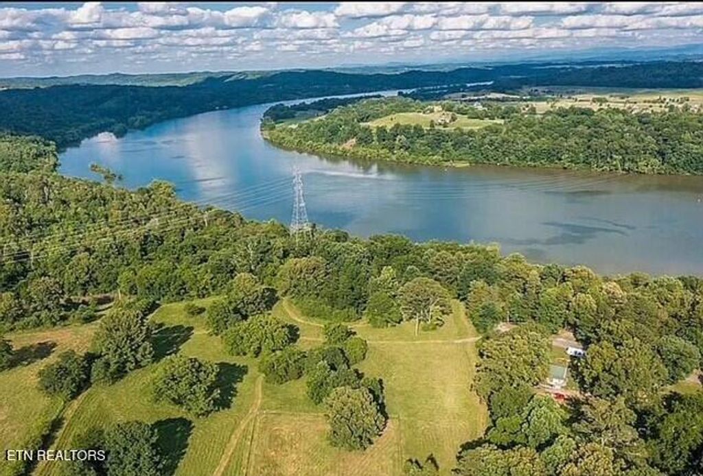 Photo of 693 Little Dogwood Road Rd, Kingston, TN 37763 (MLS # 1314044)