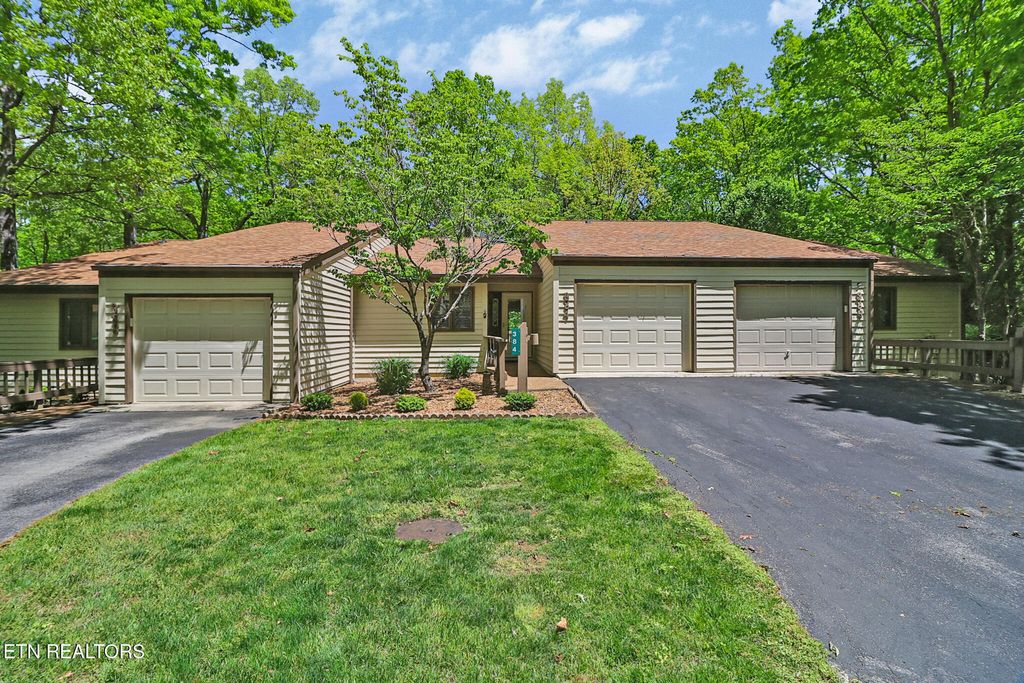 Photo of 384 Lake Catherine Court, Fairfield Glade, TN 38558 (MLS # 1339084)