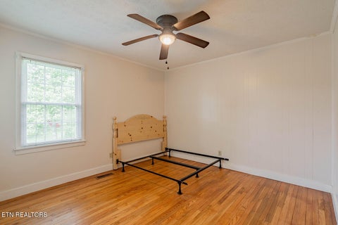 Tiny photo for 104 W Sheridan Place, Oak Ridge, TN 37830 (MLS # 1358582)