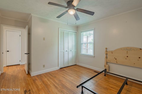 Tiny photo for 104 W Sheridan Place, Oak Ridge, TN 37830 (MLS # 1358582)