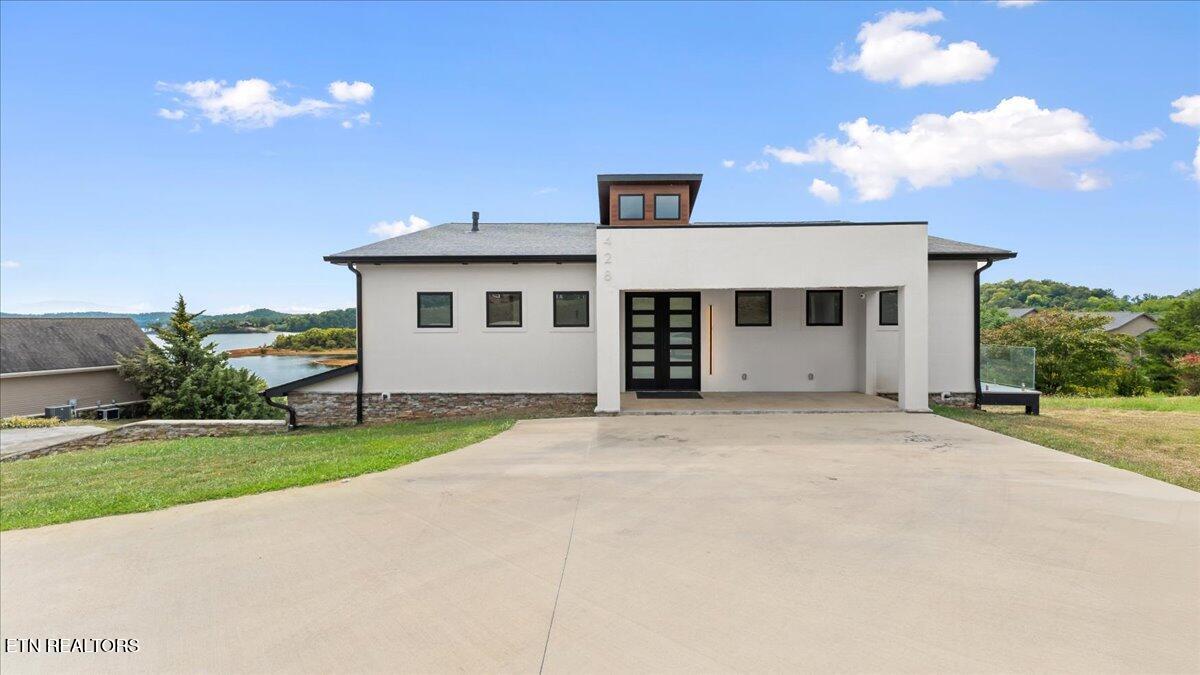 428 River Bend Dr