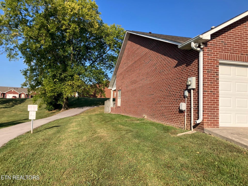 Photo of 7801 Rocky Mountain High Blvd, Knoxville, TN 37918 (MLS # 1356409)