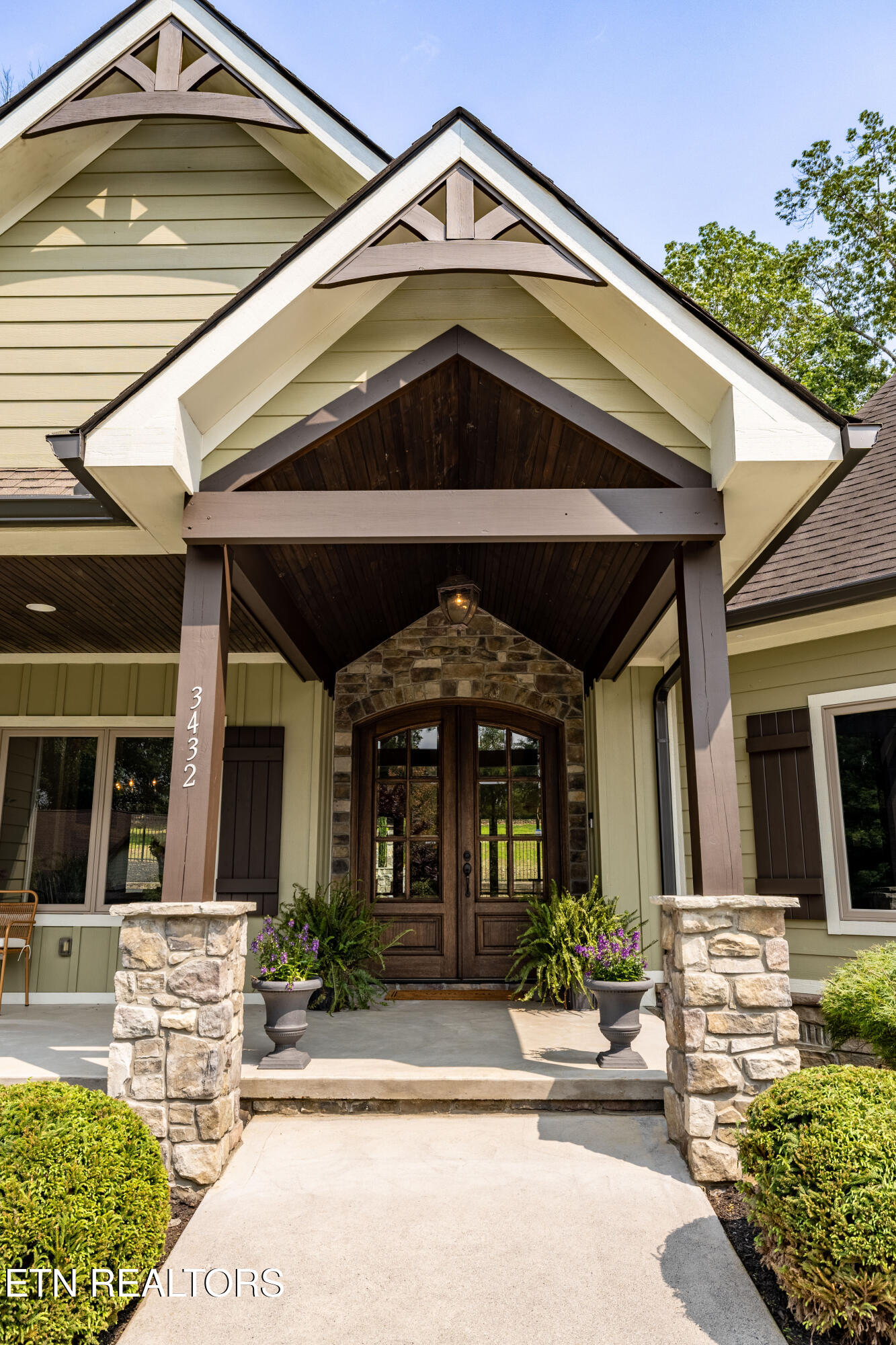 3432 Lanyard Lane