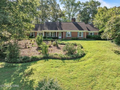 622 S Charles G Seivers Blvd Clinton TN 37716
