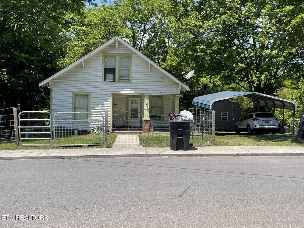 Photo of 1118 Georgia Ave, Athens, TN 37303 (MLS # 1340797)