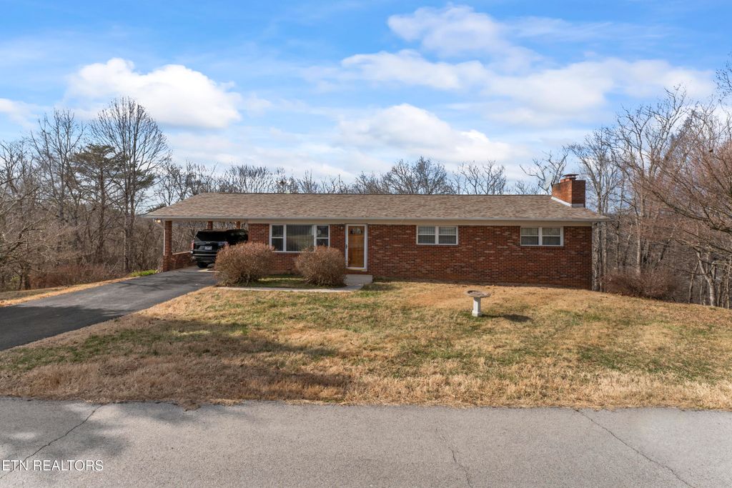 Photo of 145 Short St, Kingston, TN 37763 (MLS # 1327618)