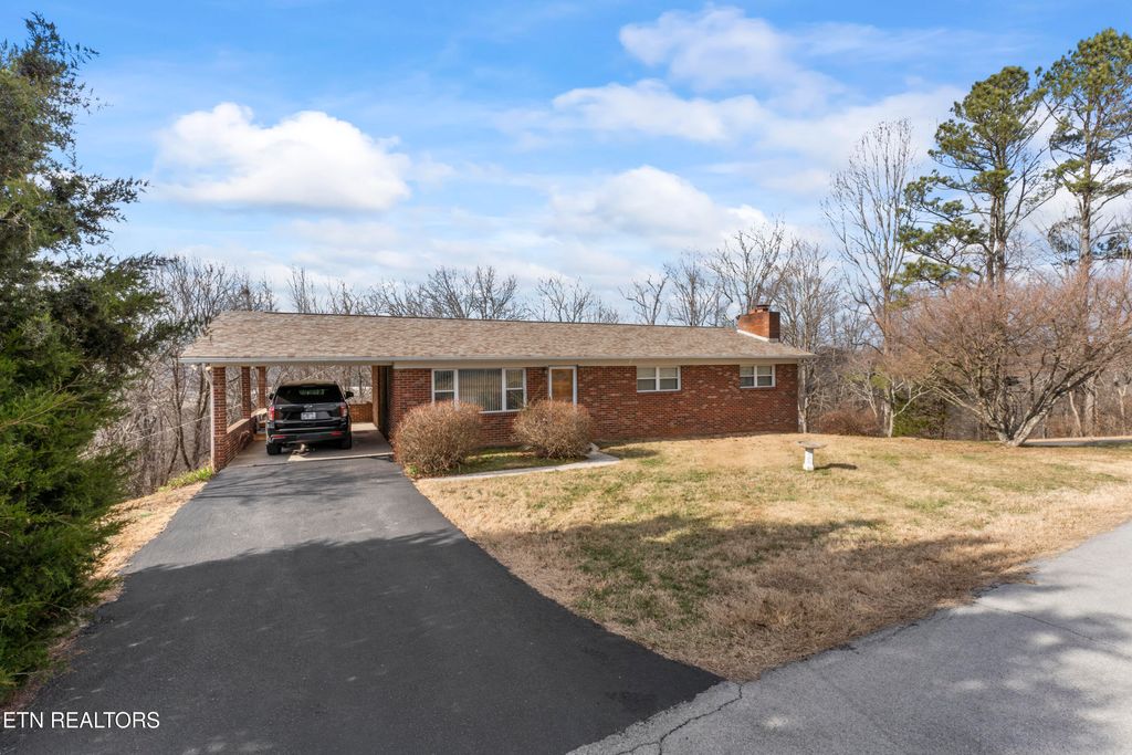 Photo of 145 Short St, Kingston, TN 37763 (MLS # 1327618)