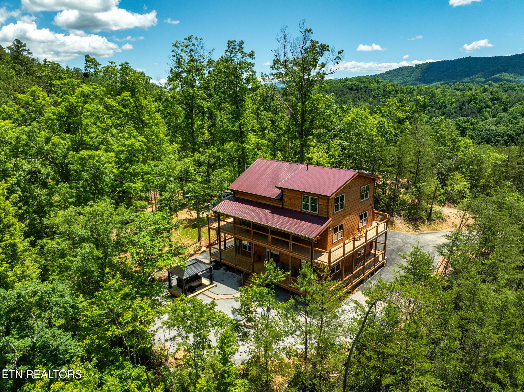 623 Dutch Way