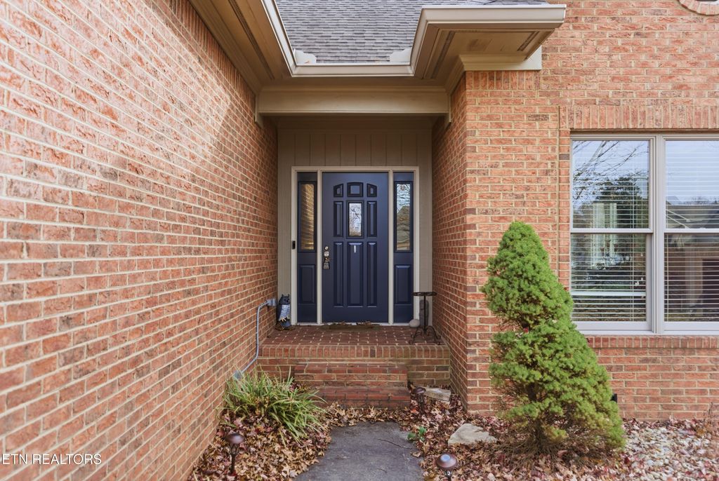 Photo of 92 N Claymore Lane, Oak Ridge, TN 37830 (MLS # 1322368)