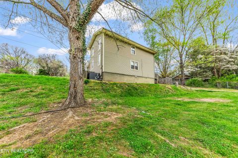 Tiny photo for 6129 Lacy Rd, Knoxville, TN 37912 (MLS # 1336155)