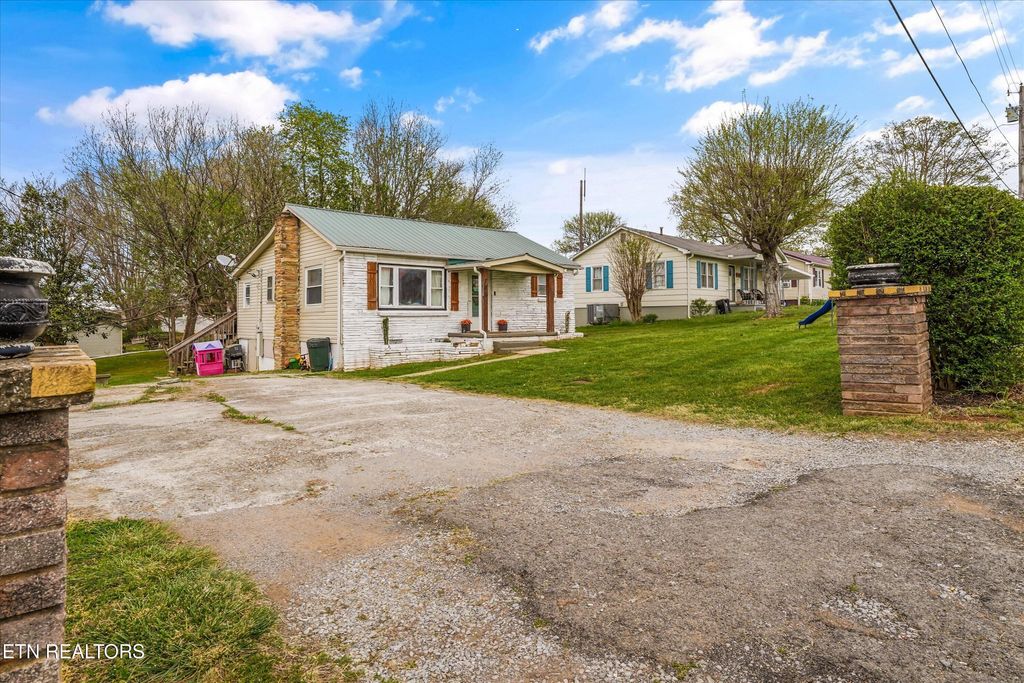 Photo of 101 Chapel Ave, Sweetwater, TN 37874 (MLS # 1335545)