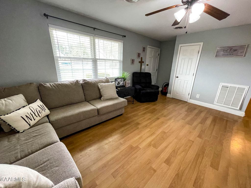 Photo of 3113 Vine St, White Pine, TN 37890 (MLS # 1220682)