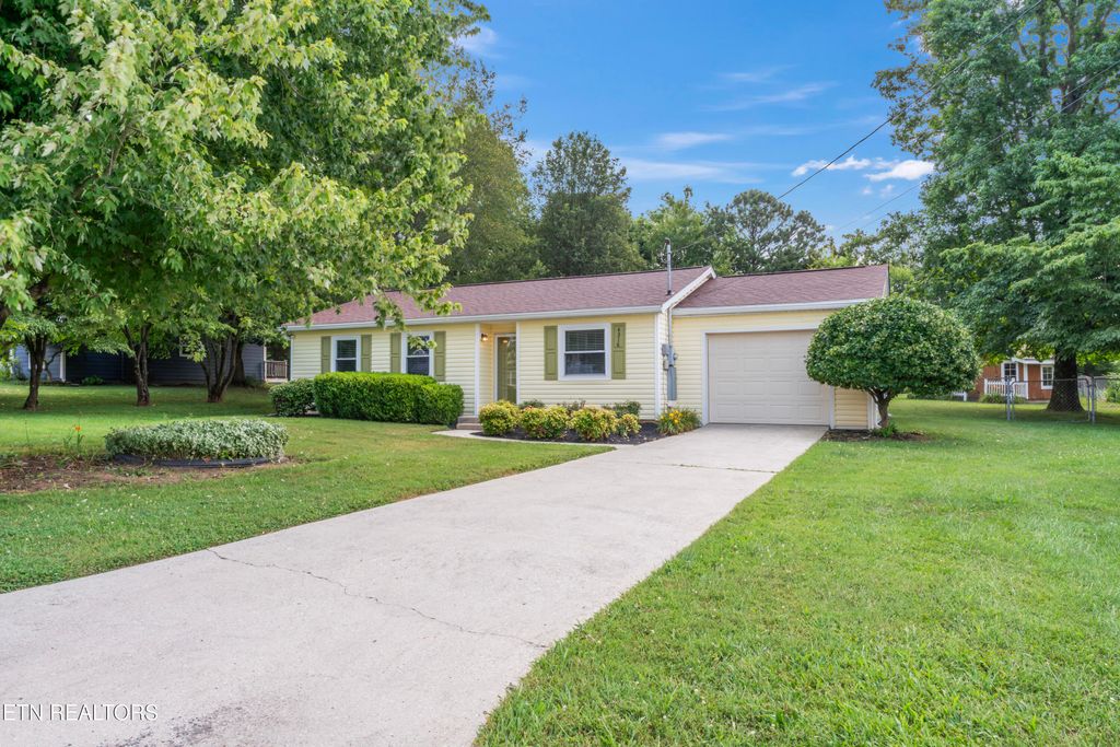 Photo of 4316 Trelawny Lane, Powell, TN 37849 (MLS # 1307368)