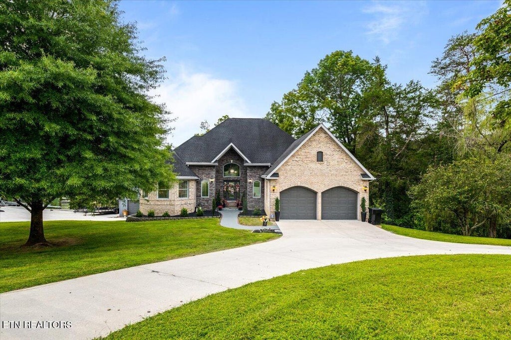 Photo of 112 Bluff Trace, Jacksboro, TN 37757 (MLS # 1353365)