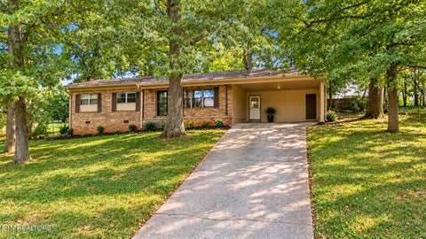 Photo of 1808 E Alpine Drive, Maryville, TN 37804 (MLS # 1359637)