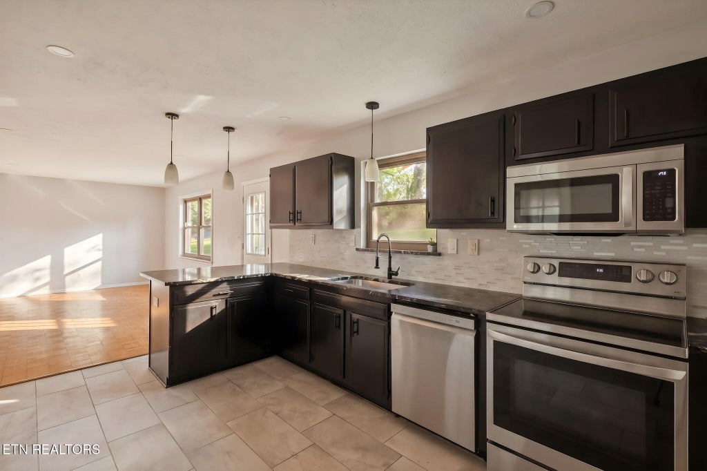 Photo of 1808 E Alpine Drive, Maryville, TN 37804 (MLS # 1359637)