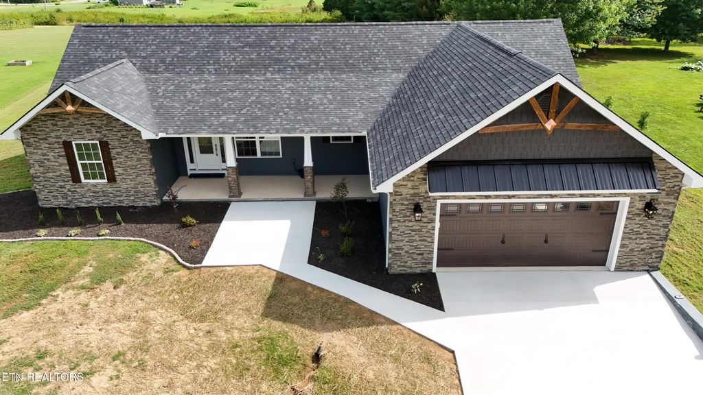 Photo of 2508 Bowman Loop, Crossville, TN 38571 (MLS # 1310747)