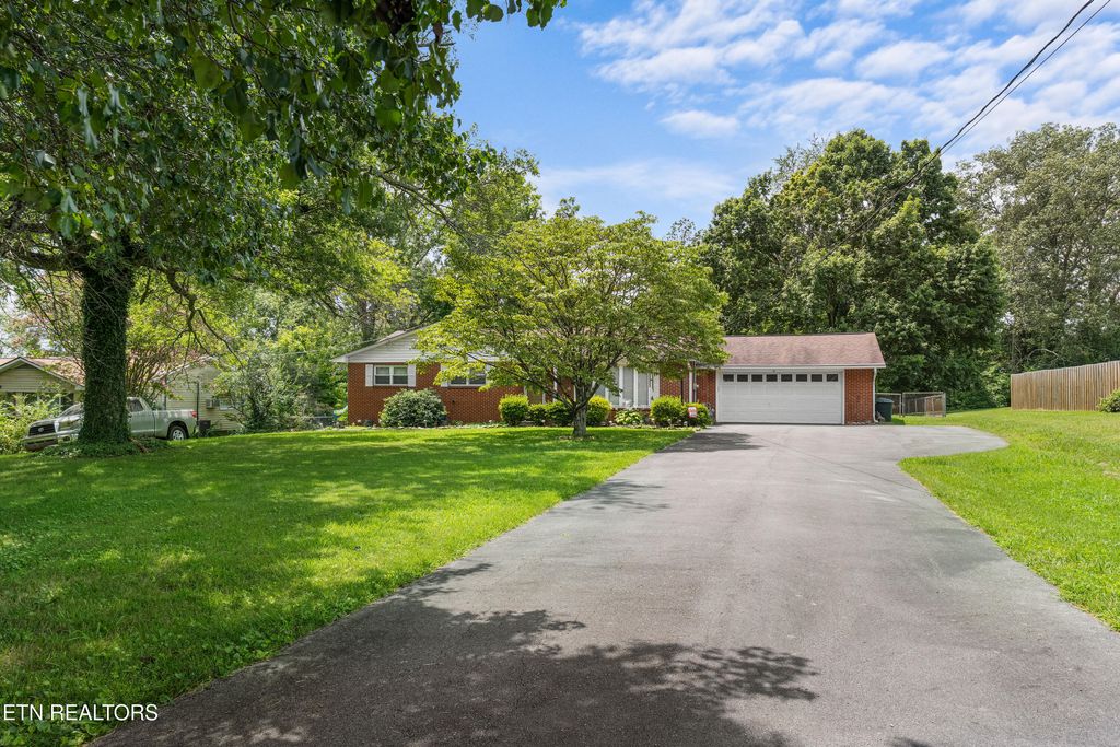 Photo of 2559 Dogwood Lane, Talbott, TN 37877 (MLS # 1310924)