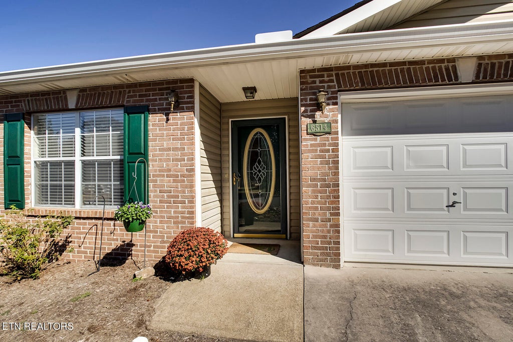 Photo of 6514 Arborcrest Way, Knoxville, TN 37918 (MLS # 1245256)