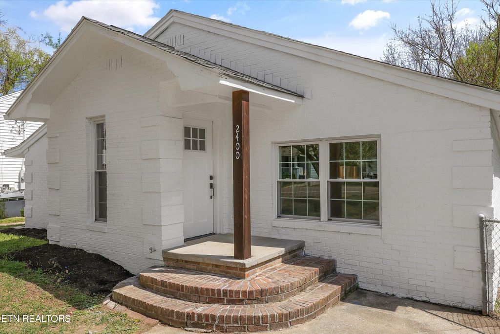 Photo of 2400 Wilson Ave, Knoxville, TN 37915 (MLS # 1335398)