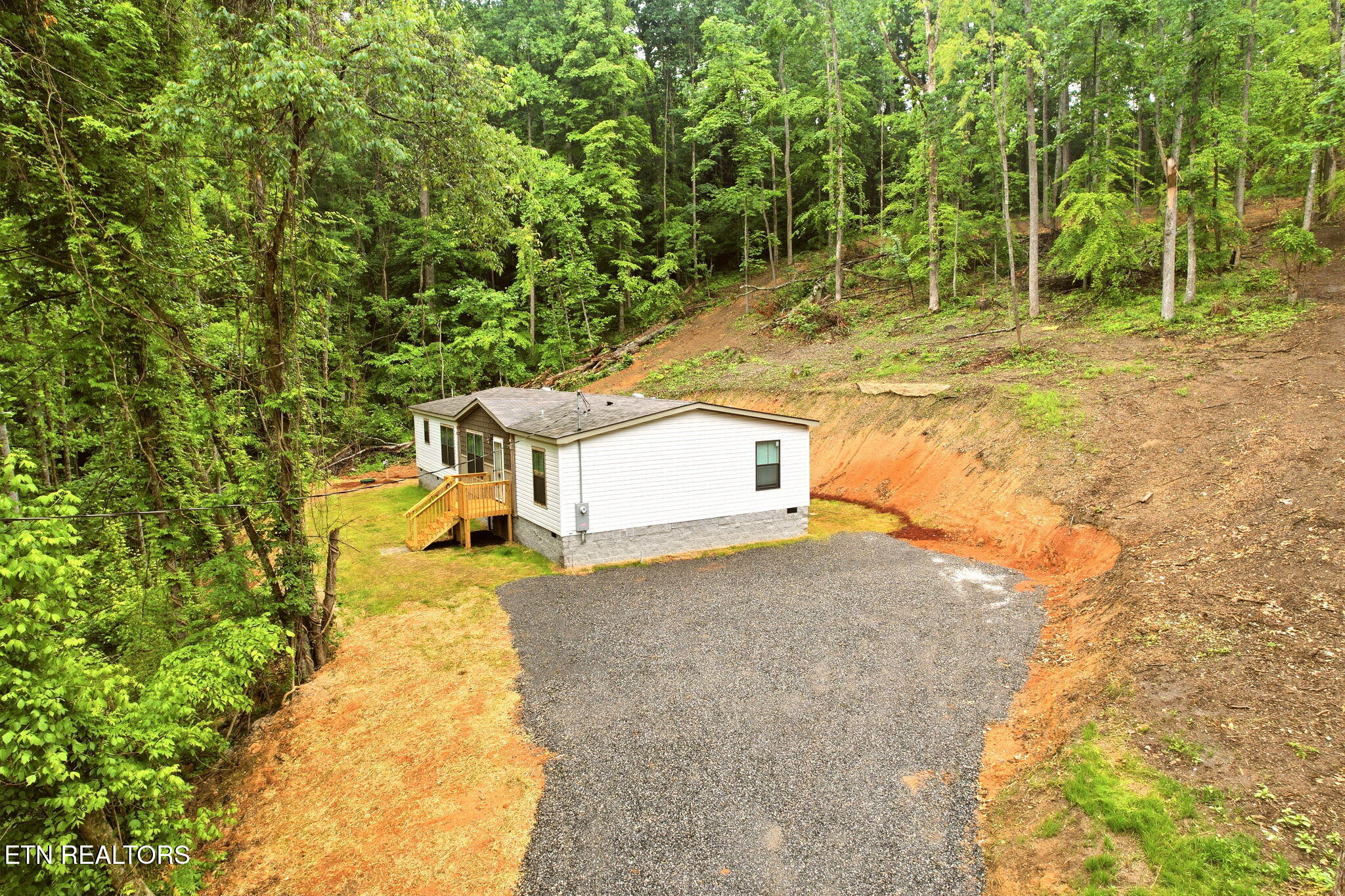 283 Farmers Hollow Rd