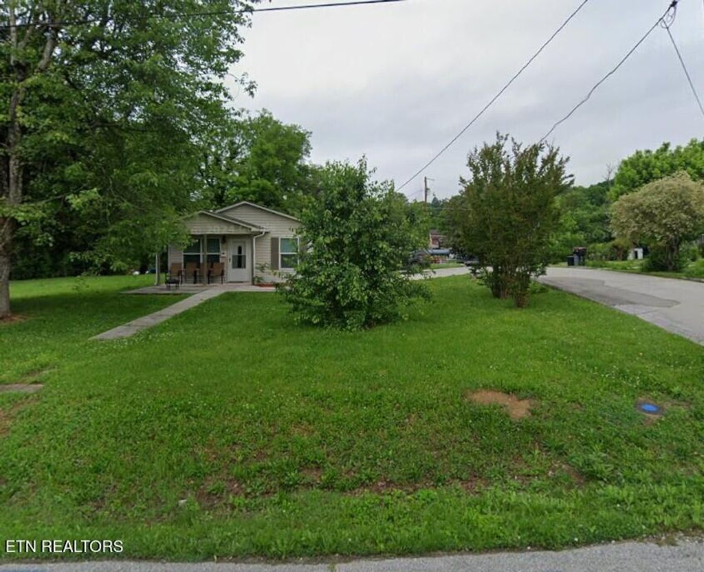 Photo of 415 First St, Kingston, TN 37763 (MLS # 1316605)