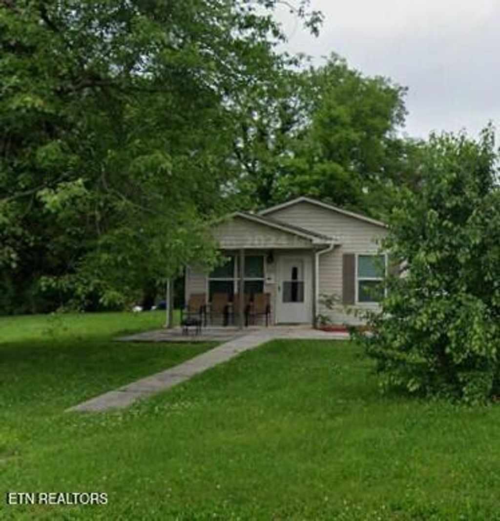 Photo of 415 First St, Kingston, TN 37763 (MLS # 1316605)