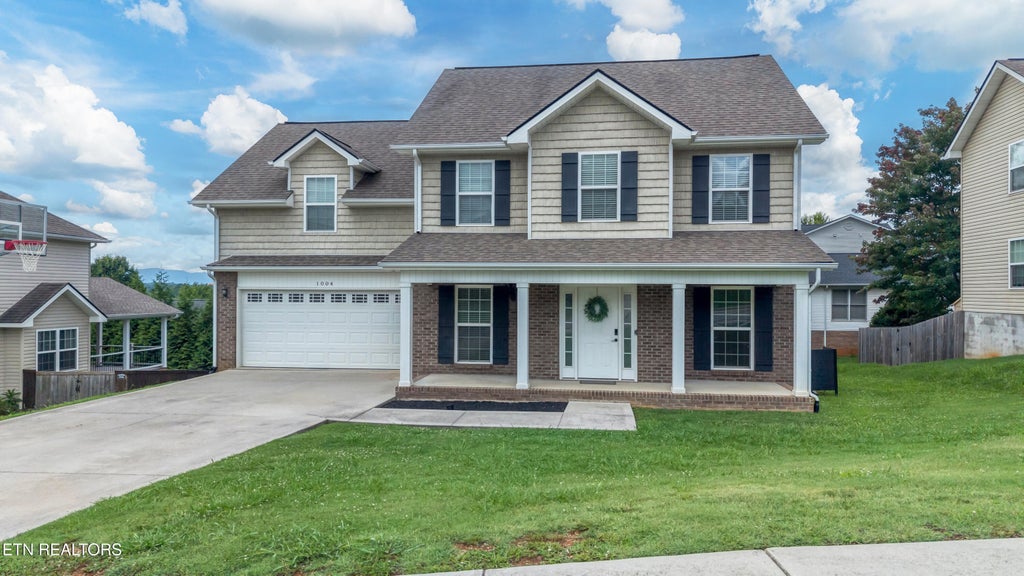Photo of 1004 Brooklyn Lane, Maryville, TN 37804 (MLS # 1348336)