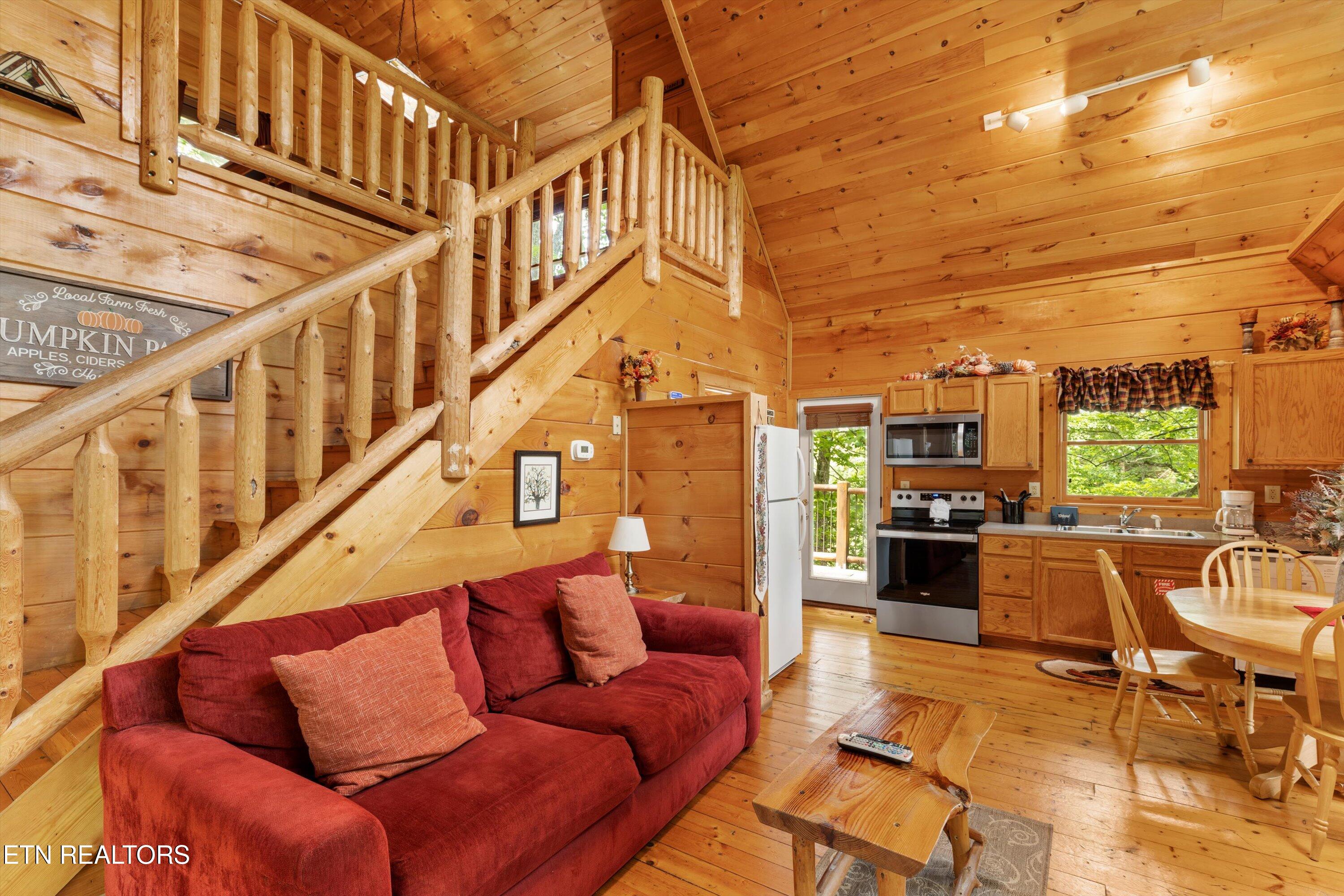 2457 N School House Gap Rd