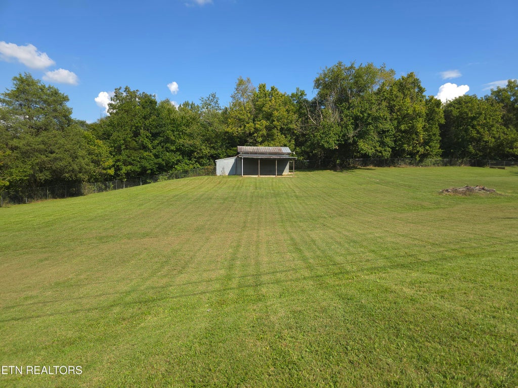 Photo of 308 Cash Rd, Knoxville, TN 37924 (MLS # 1353813)