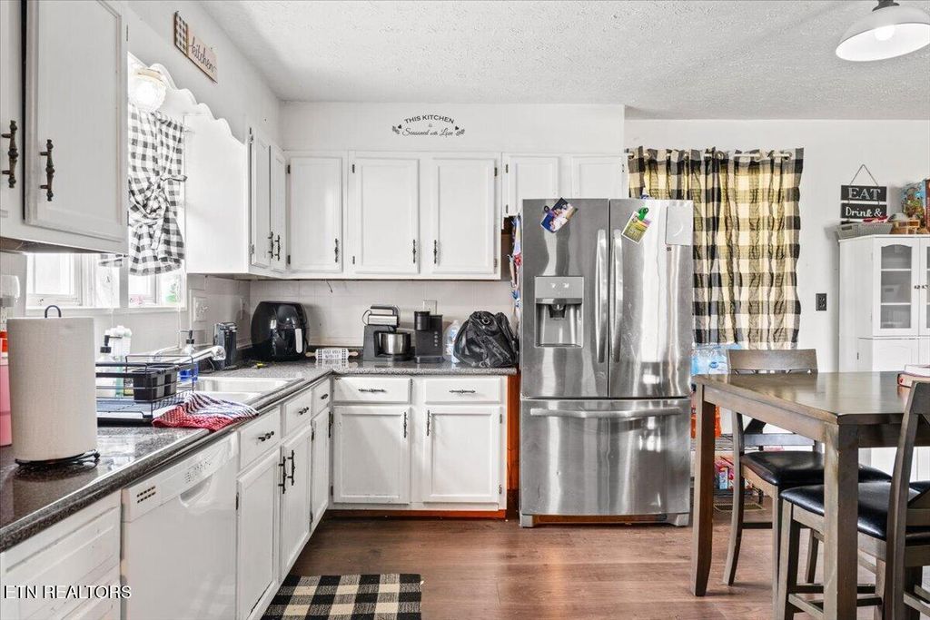 Photo of 111 Longfield Rd, Rocky Top, TN 37769 (MLS # 1335094)