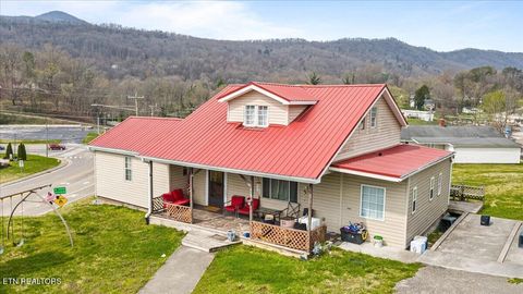 Photo of 111 Longfield Rd, Rocky Top, TN 37769 (MLS # 1335094)