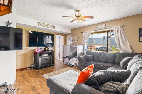 Tiny photo for 111 Longfield Rd, Rocky Top, TN 37769 (MLS # 1335094)