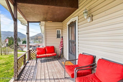 Tiny photo for 111 Longfield Rd, Rocky Top, TN 37769 (MLS # 1335094)