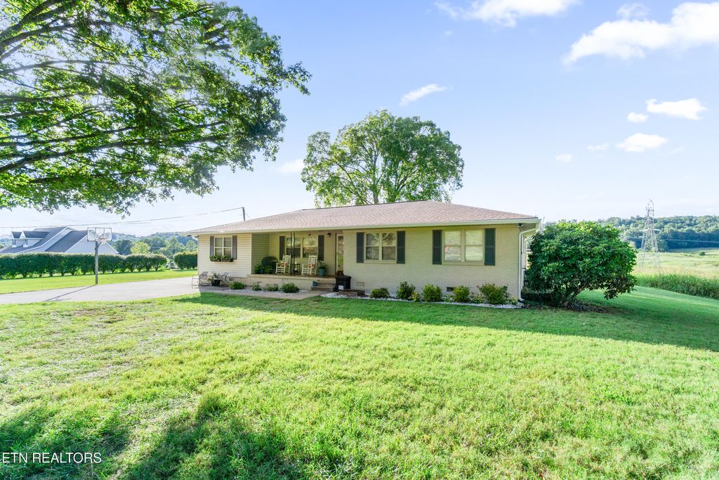 Photo of 2943 Sugar Grove Valley Rd Rd, Harriman, TN 37748 (MLS # 1313463)