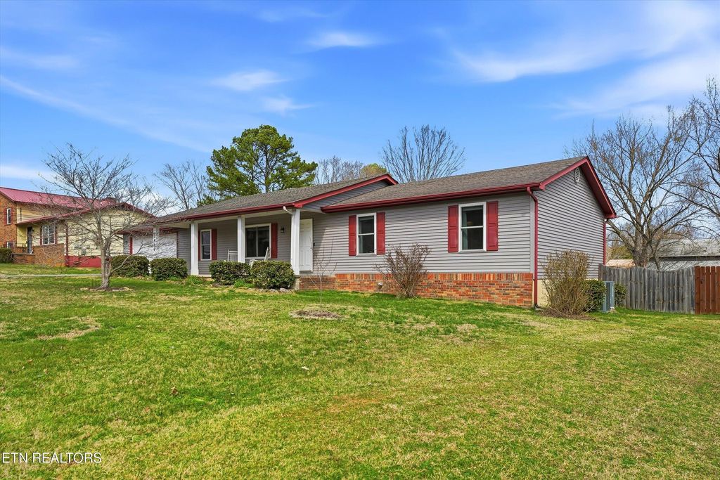 Photo of 1816 Plumb Branch Rd, Knoxville, TN 37932 (MLS # 1336885)