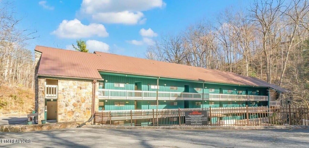 Photo of 1435 Wiley Oakley Drive #APT 177, Gatlinburg, TN 37738 (MLS # 1353829)