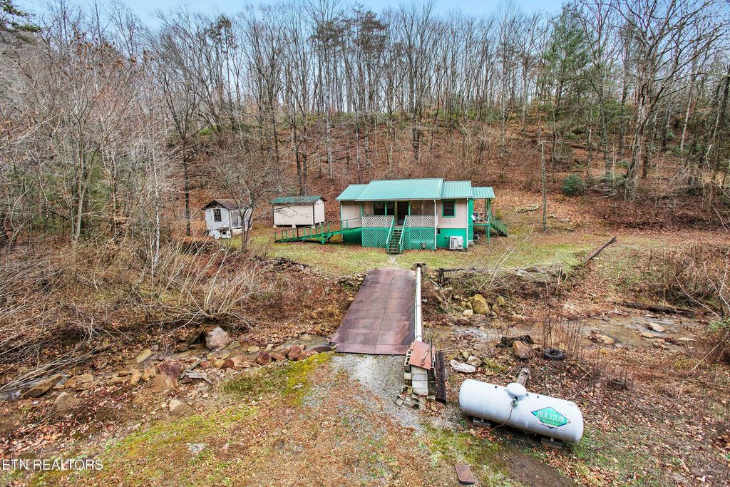 Photo of 176 Pearly Ward Lane, Caryville, TN 37714 (MLS # 1323985)