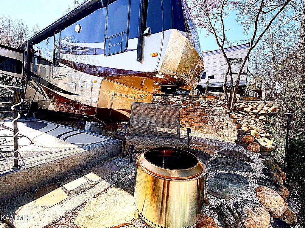 Photo of 68 Highway 73, Townsend, TN 37882 (MLS # 1221112)