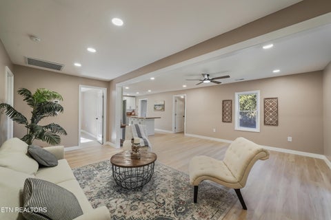 Tiny photo for 16320 Steekee Rd, Loudon, TN 37774 (MLS # 1359894)