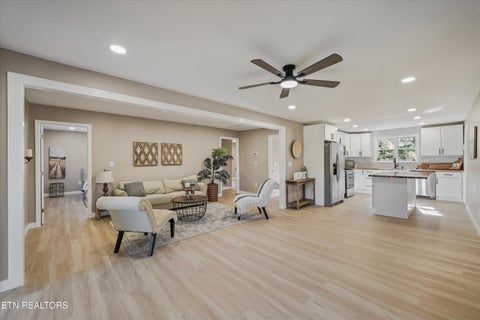 Tiny photo for 16320 Steekee Rd, Loudon, TN 37774 (MLS # 1359894)
