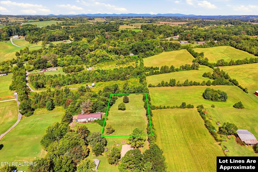 Photo of 4745 Morganton Rd, Maryville, TN 37801 (MLS # 1357253)