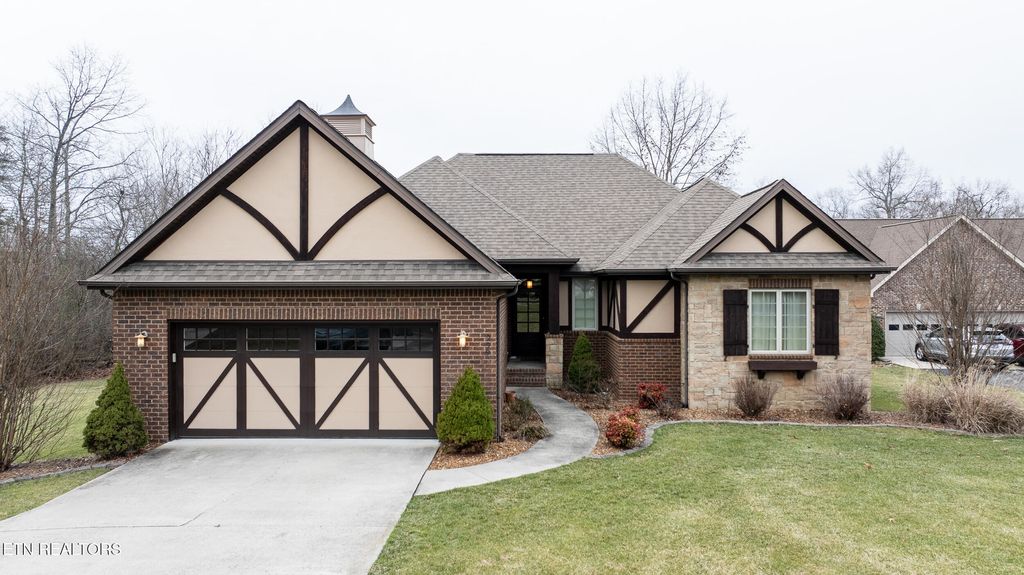 Photo of 299 E Deer Creek Drive, Crossville, TN 38571 (MLS # 1330914)