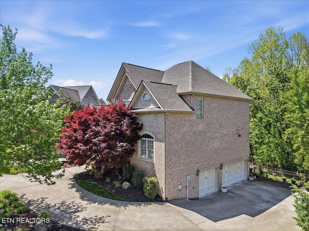 Photo of 113 Weyburn Lane, Maryville, TN 37803 (MLS # 1337216)