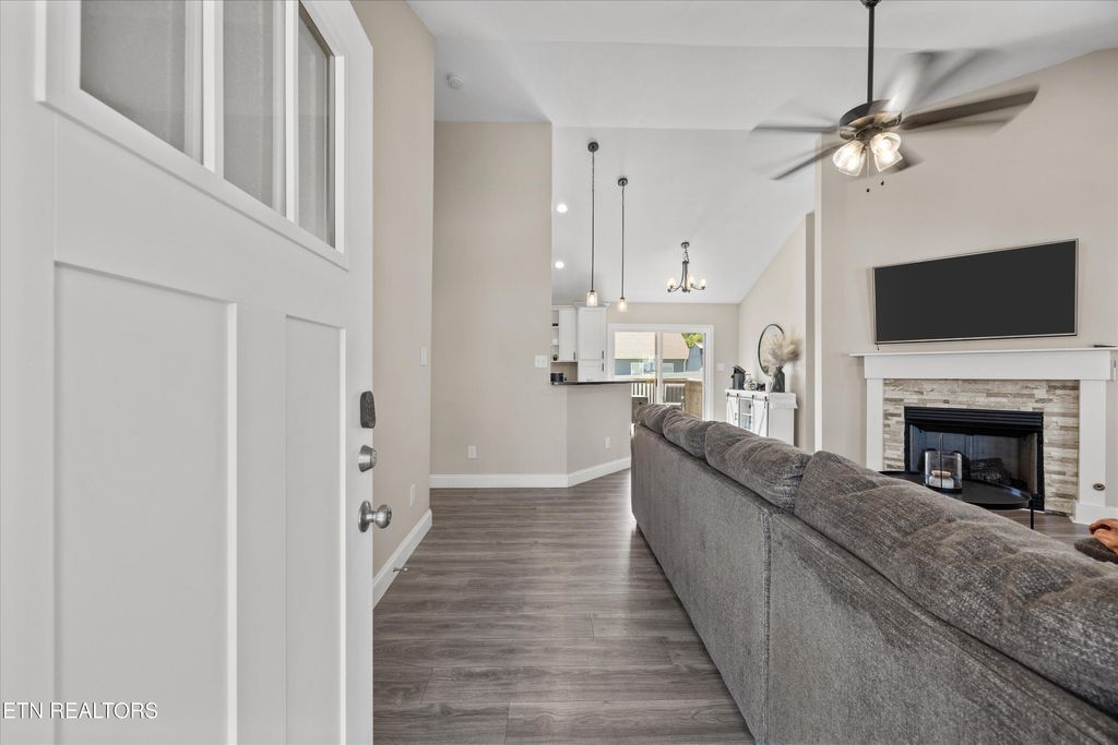 Photo of 207 Daniel Morris Point, Clinton, TN 37716 (MLS # 1307652)