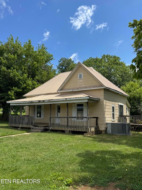 Photo of 6918 Beeler Rd, Knoxville, TN 37918 (MLS # 1345268)